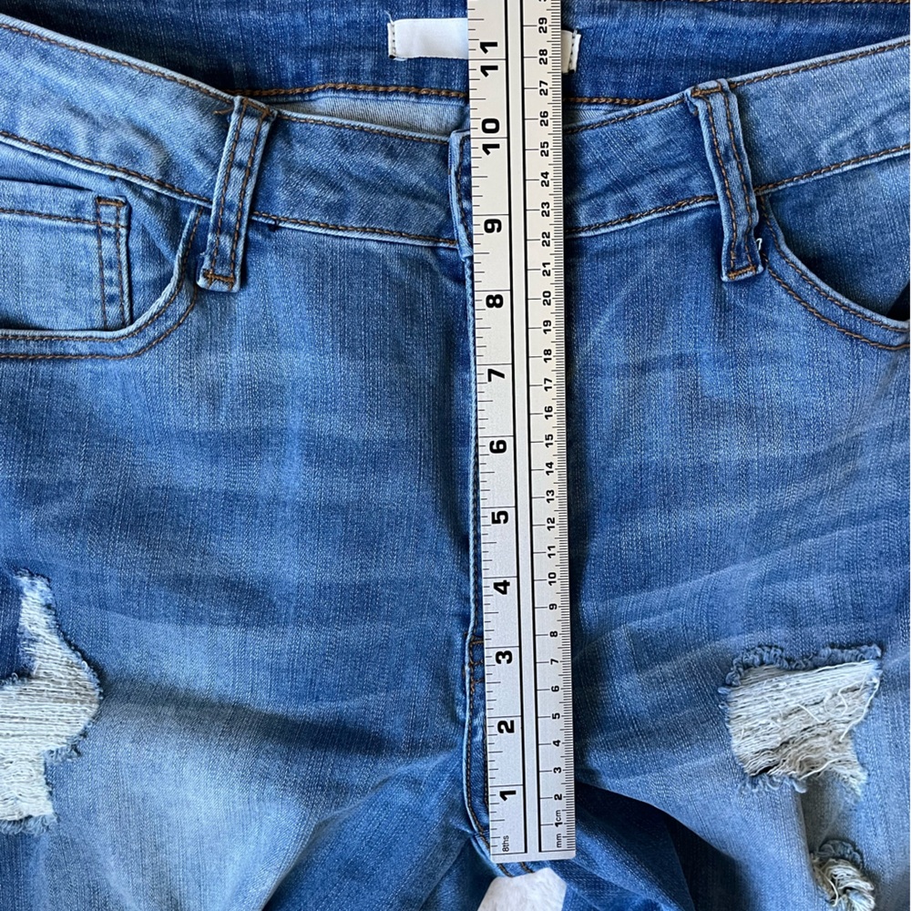 KanCan Distressed Blue Jeans Raw Hem Women Size 30/13 - Picture 8 of 11